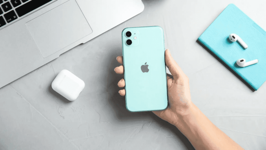 iPhone SE 3 ou iPhone 11: qual o melhor? 3 iPhone SE 3 ou iPhone 11: qual o melhor? 3