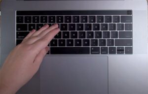 command+r formatar o macbook