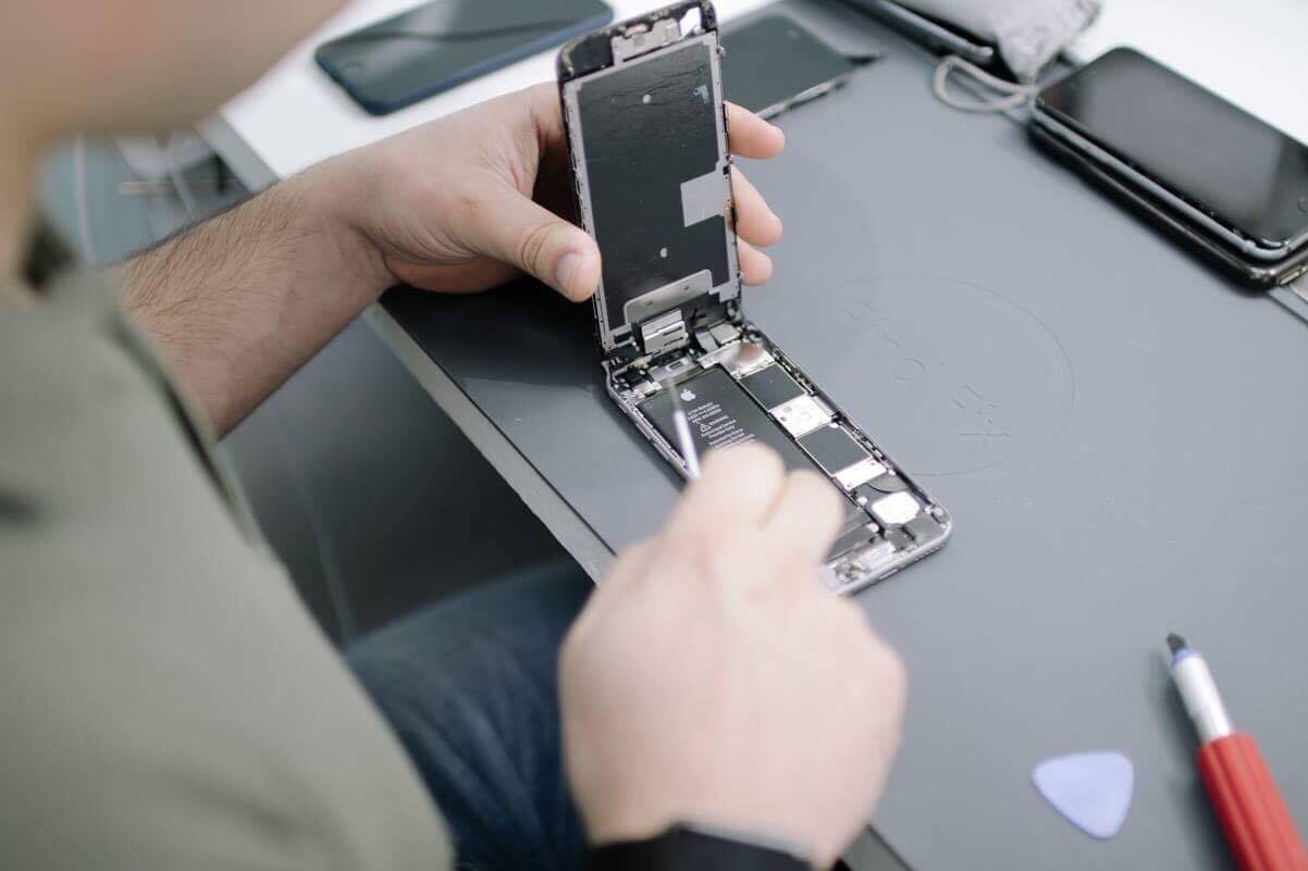 iPhone a ser arranjado Onde comprar um iPhone recondicionado?