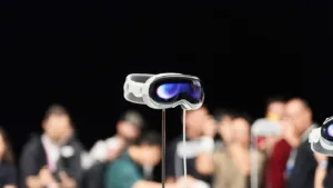 A palavra-chave que melhor se adapta à notícia é "Apple Vision Pro".