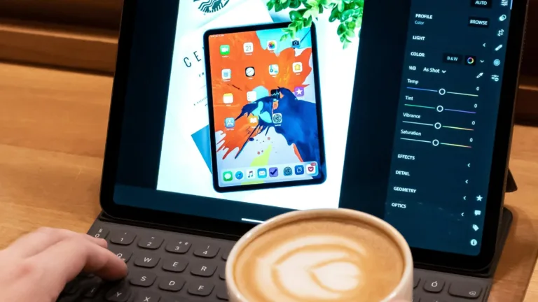 Apple sta pianificando l'integrazione dell'intelligenza artificiale nell'app Foto 2024