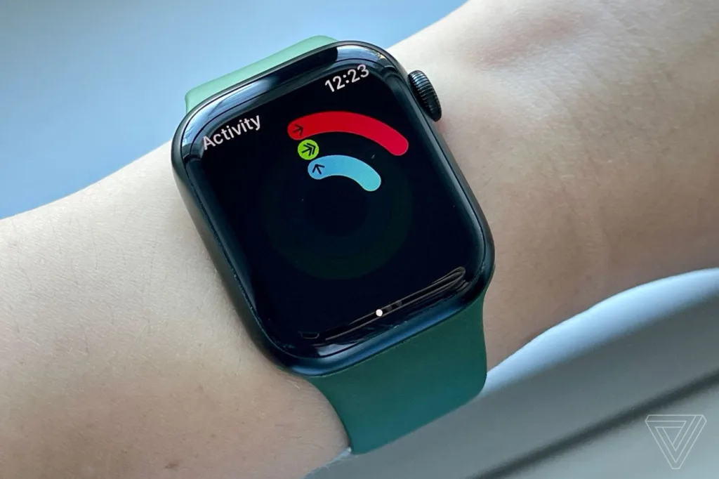 Apple facilita gestão de quebras nos objetivos de atividade física para utilizadores do Apple Watch 2 A palavra-chave que melhor se adapta à notícia é "Flexibilidade nos Objetivos de Atividade".