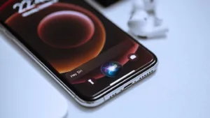 Apple Revela Novidades Inovadoras da Siri na Próxima Versão 5 A palavra-chave que melhor se adapta à notícia é "Inteligência Artificial".