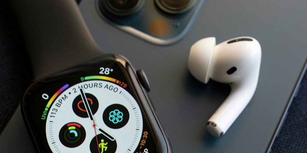Apple Watch e AirPods: Líderes de Concorrência | iOutlet 2 Apple Watch e AirPods: continuam líderes apesar da concorrência