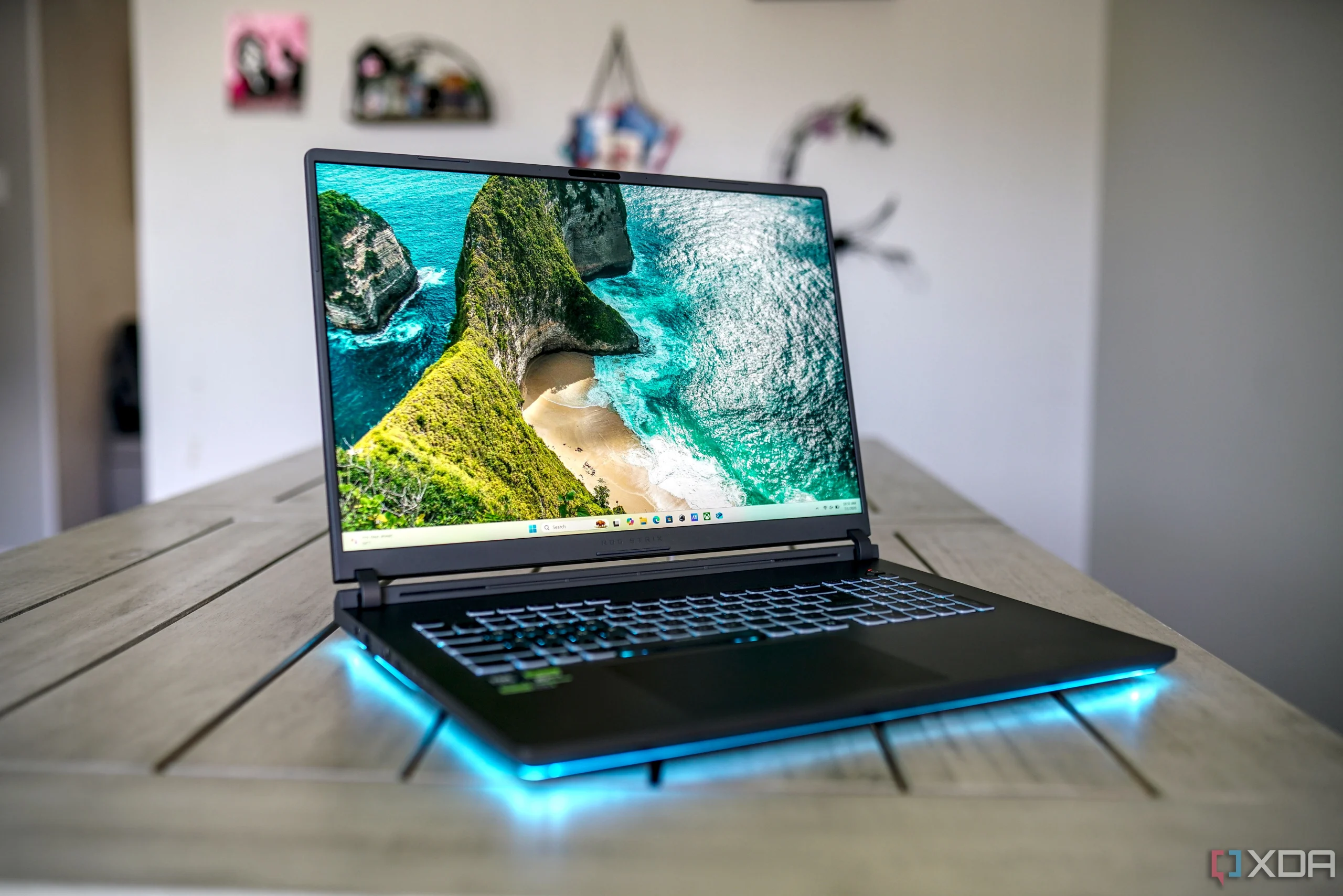 Asus ROG Strix G18 review: Desempenho impressionante em mesa
