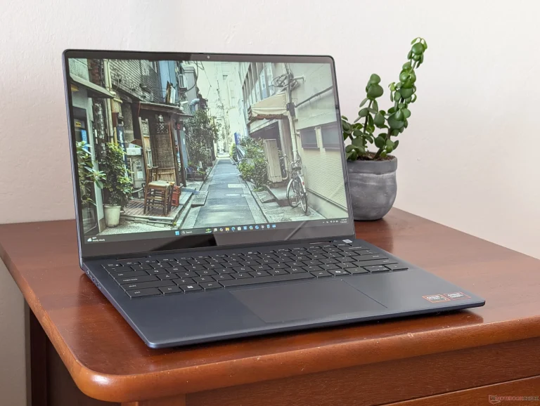 Dell 14 Plus 2-in-1: Versatilità e Prestazioni | iOutlet