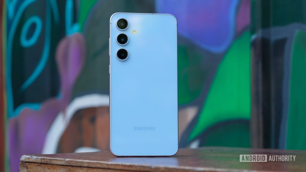 Galaxy S25 FE desempenho superior | iOutlet 2 Galaxy S25 FE promete desempenho surpreendente em comparação ao S25