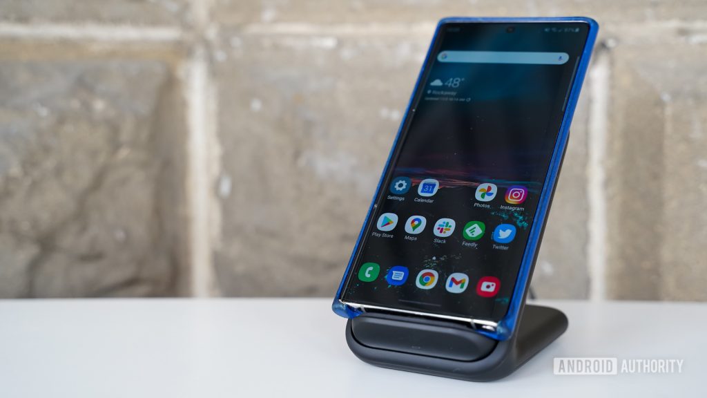 Telefones Samsung com ímanes | iOutlet 2 Samsung pode inovar com telefones com ímanes Qi 2