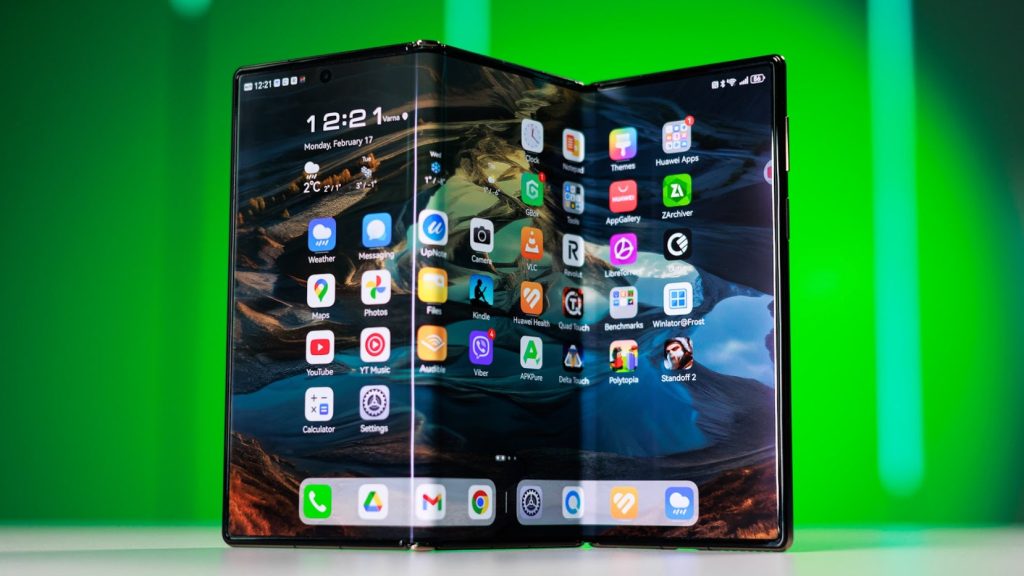 Smartphone tri-fold Samsung | iOutlet 2 Samsung surpreende e não revela smartphone tri-fold no evento