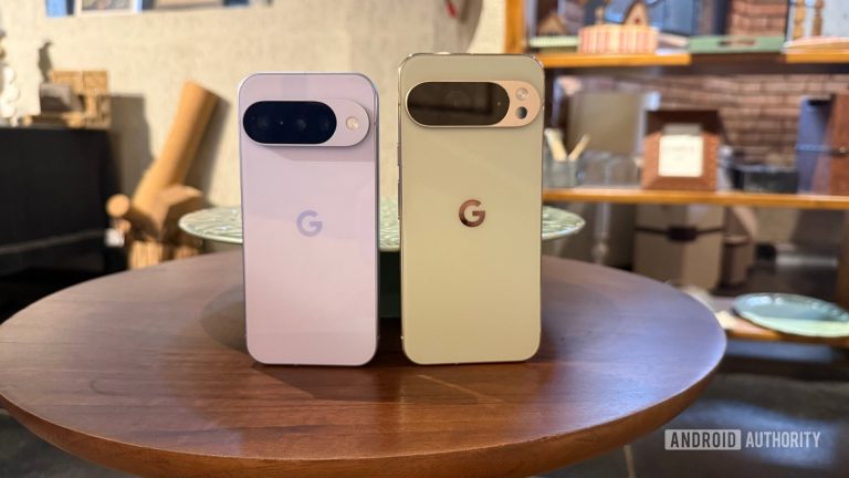 "Descubra o novo telefone pequeno leve: o Pixel 10"