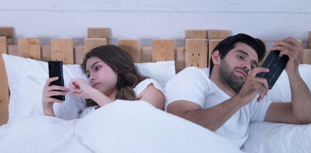 Dependência de smartphones: impacto nas emoções | iOutlet 2 A dependência de smartphones e o seu impacto nas emoções