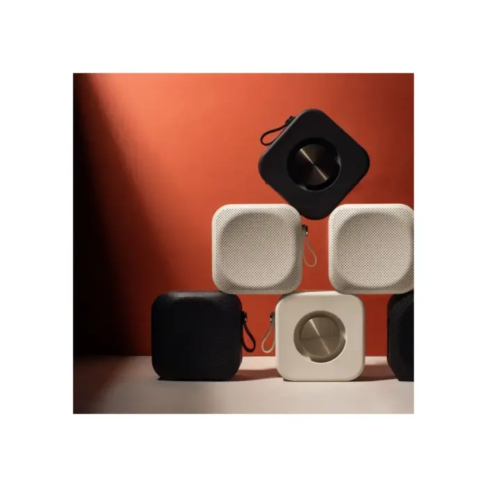 Sudio S2 / Black / Grade Premium