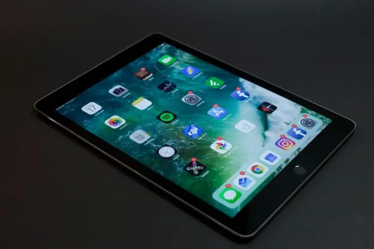 Comment enregistrer l'écran de l'iPhone : audio, montage et problèmes courants (2026)